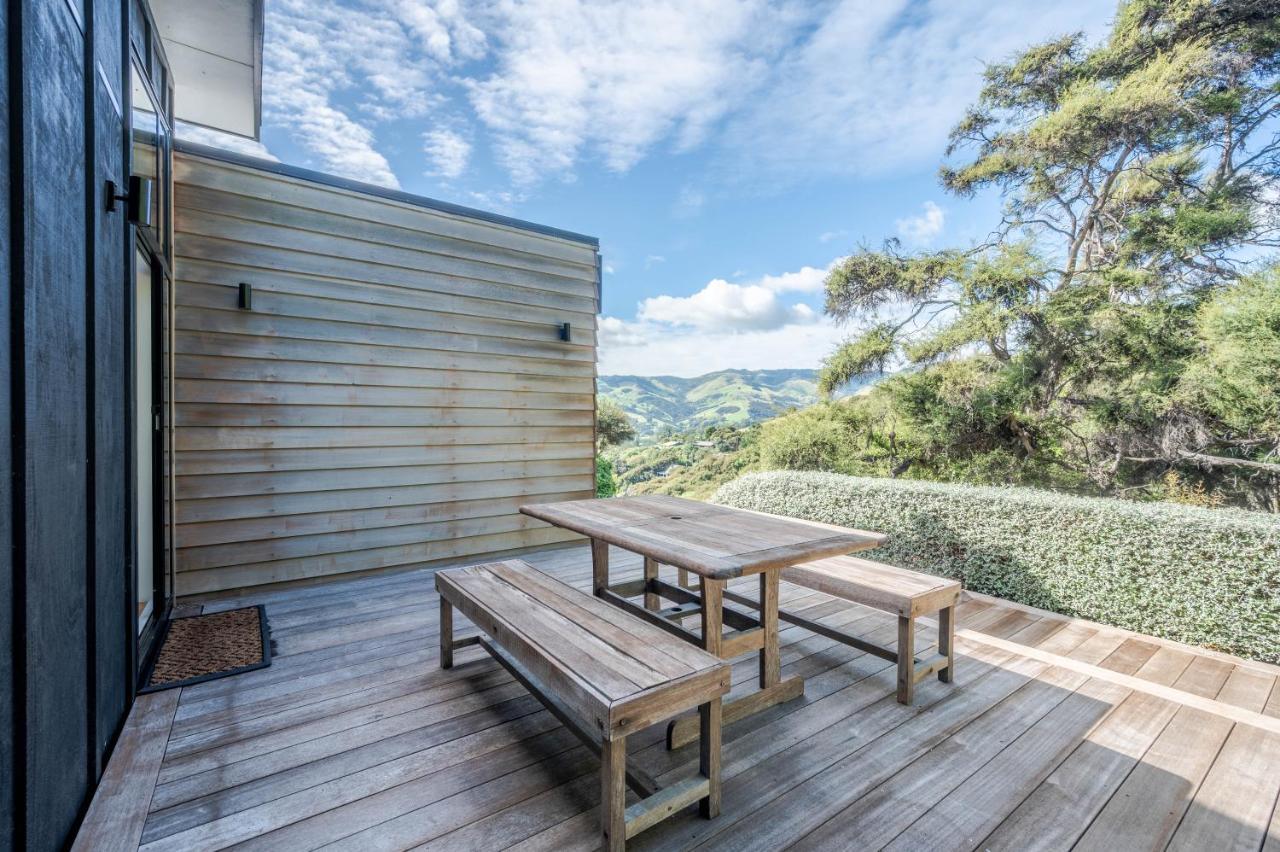 Million Dollar View - Takamatua Holiday Home أكارو المظهر الخارجي الصورة